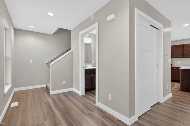 319 Iowa Street, Waterloo, IA 50703