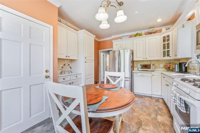 671 Devon Street, Kearny, NJ 07032