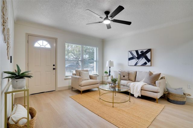 4065 39TH AVENUE N, St Petersburg, FL 33714