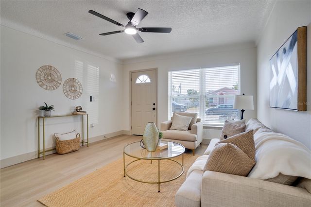 4065 39TH AVENUE N, St Petersburg, FL 33714