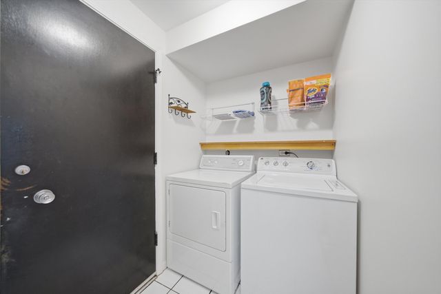 4042 Trafalgar Lane 4042, Oak Lawn, IL 60453