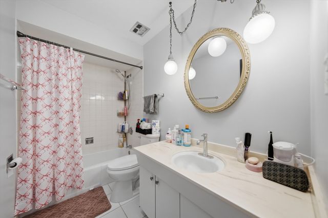 4042 Trafalgar Lane 4042, Oak Lawn, IL 60453