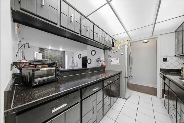 4042 Trafalgar Lane 4042, Oak Lawn, IL 60453