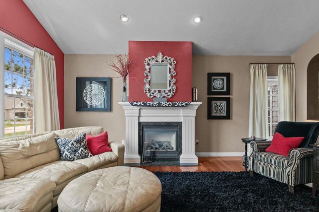 421 S PINE GROVE LANE, Hortonville, WI 54944