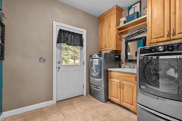 421 S PINE GROVE LANE, Hortonville, WI 54944