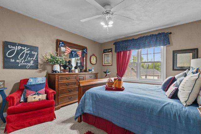 421 S PINE GROVE LANE, Hortonville, WI 54944