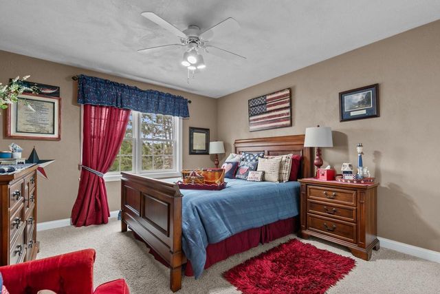 421 S PINE GROVE LANE, Hortonville, WI 54944