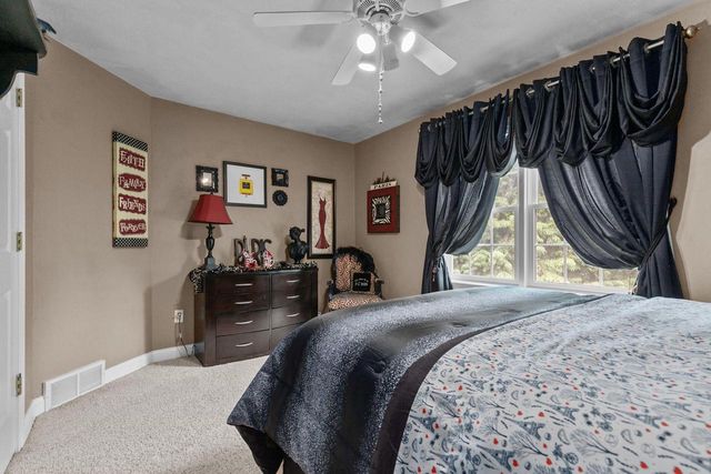 421 S PINE GROVE LANE, Hortonville, WI 54944