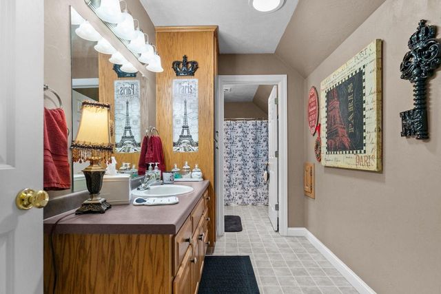 421 S PINE GROVE LANE, Hortonville, WI 54944