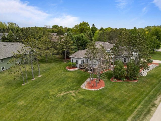 421 S PINE GROVE LANE, Hortonville, WI 54944