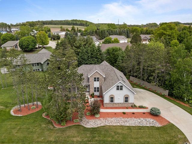 421 S PINE GROVE LANE, Hortonville, WI 54944