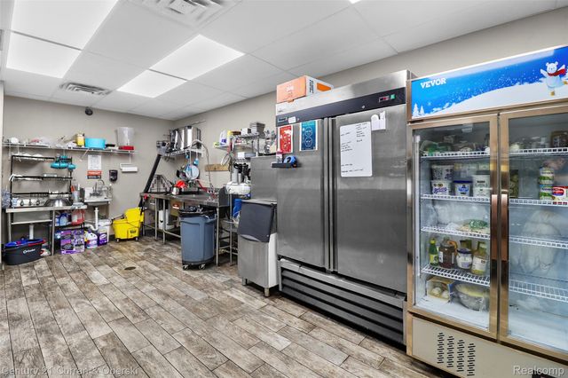 23822 Ford Rd, Dearborn Heights, MI 48127