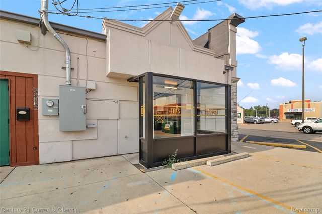 23822 Ford Rd, Dearborn Heights, MI 48127