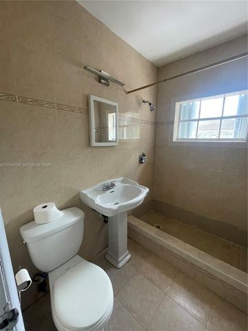 1435 NE 173rd St, North Miami Beach, FL 33162