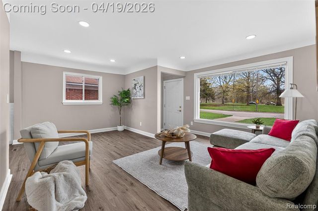 9075 W Parkway Street, Detroit, MI 48239