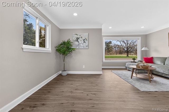 9075 W Parkway Street, Detroit, MI 48239