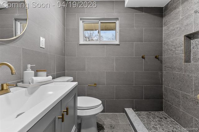 9075 W Parkway Street, Detroit, MI 48239