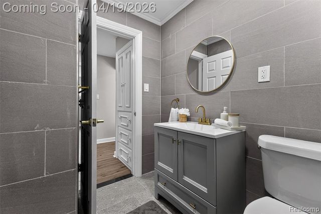 9075 W Parkway Street, Detroit, MI 48239