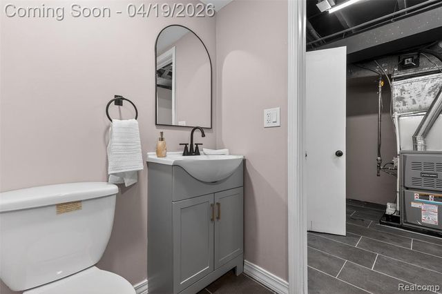 9075 W Parkway Street, Detroit, MI 48239