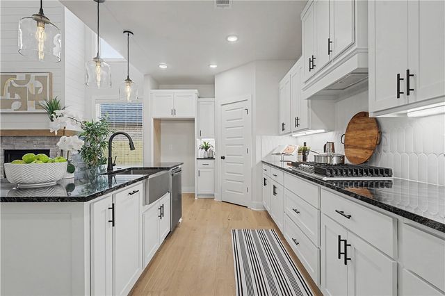 2400 Bergman Road, Pea Ridge, AR 72751