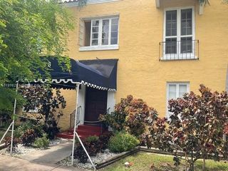 126 Mendoza Ave 11, Coral Gables, FL 33134
