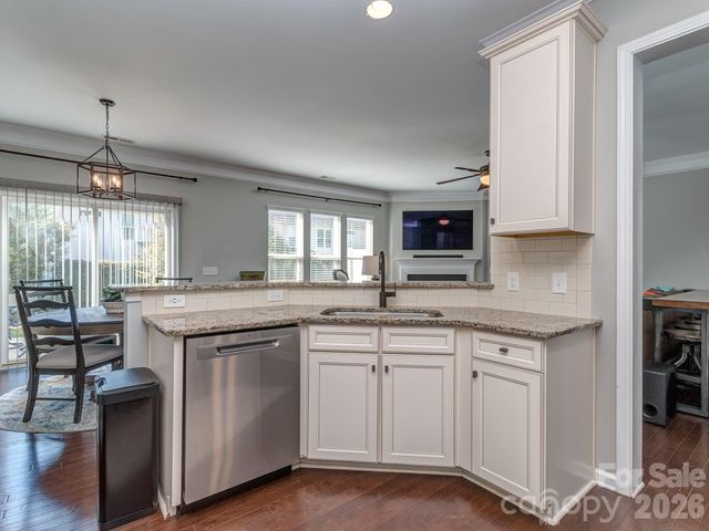 5951 Carrollton Lane, Charlotte, NC 28210