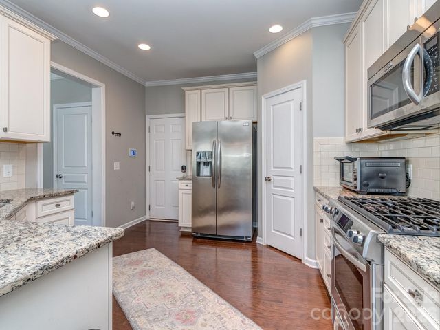 5951 Carrollton Lane, Charlotte, NC 28210