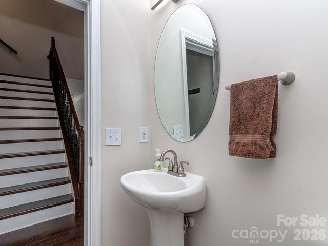 5951 Carrollton Lane, Charlotte, NC 28210