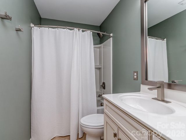 5951 Carrollton Lane, Charlotte, NC 28210