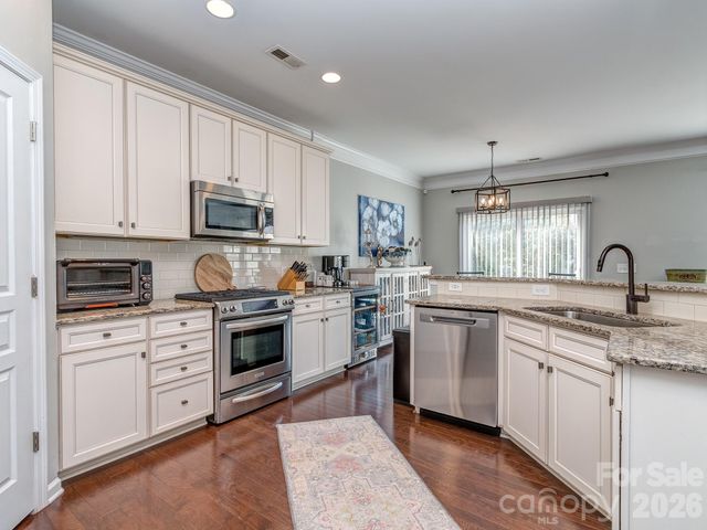 5951 Carrollton Lane, Charlotte, NC 28210