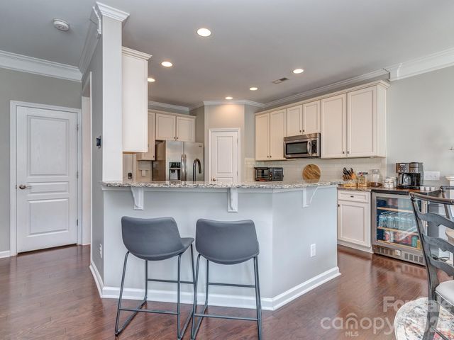 5951 Carrollton Lane, Charlotte, NC 28210