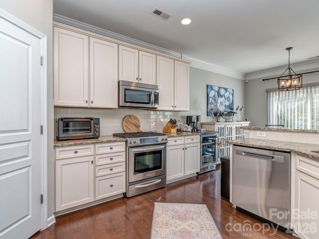 5951 Carrollton Lane, Charlotte, NC 28210