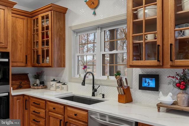 521 HIDDEN VALLEY LN, Winchester, VA 22603