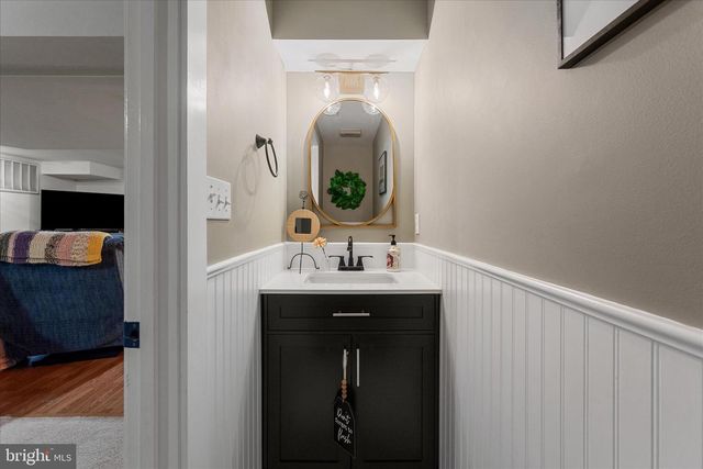 521 HIDDEN VALLEY LN, Winchester, VA 22603