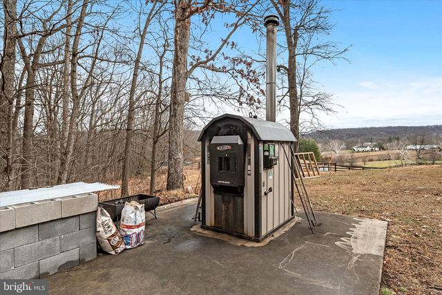 521 HIDDEN VALLEY LN, Winchester, VA 22603