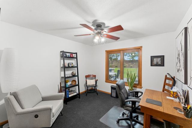 4986 Foxborough Court, Bettendorf, IA 52722