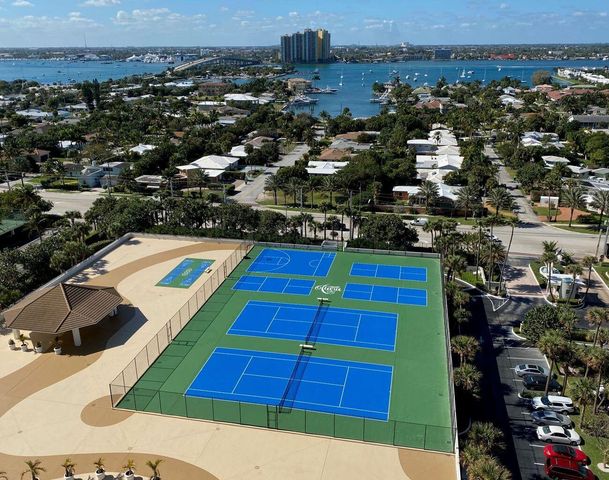 3000 N Ocean Drive Unit17-B, Singer Island, FL 33404