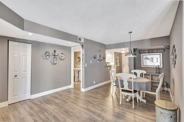 3000 N Ocean Drive Unit17-B, Singer Island, FL 33404