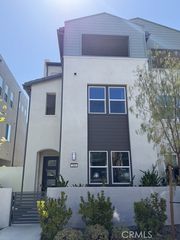 204 Baluster, Irvine, CA 92618