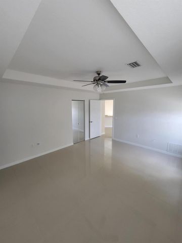536 SW Indian Key Drive, Port St. Lucie, FL 34986
