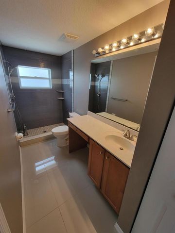 536 SW Indian Key Drive, Port St. Lucie, FL 34986