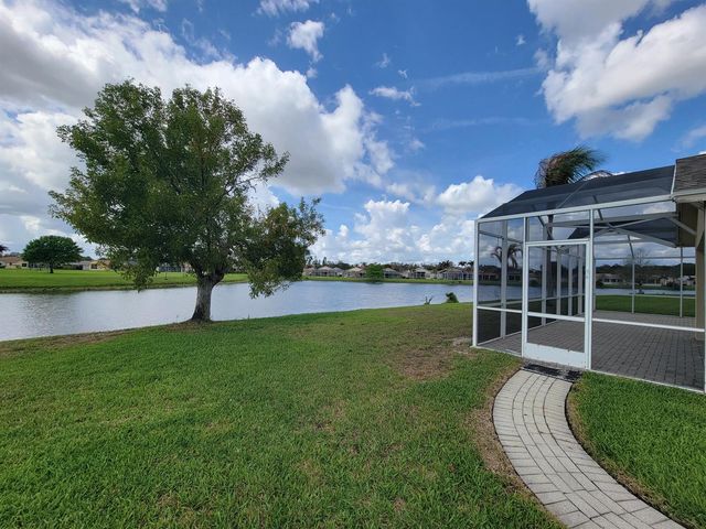 536 SW Indian Key Drive, Port St. Lucie, FL 34986