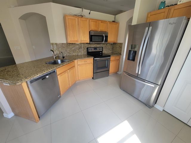 536 SW Indian Key Drive, Port St. Lucie, FL 34986