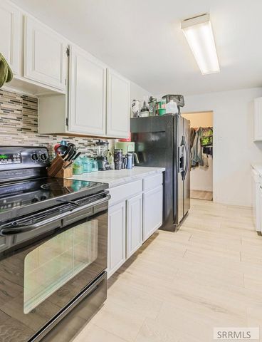 56 Cottonwood Avenue, Pocatello, ID 83204