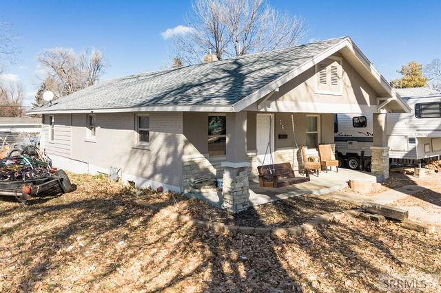56 Cottonwood Avenue, Pocatello, ID 83204
