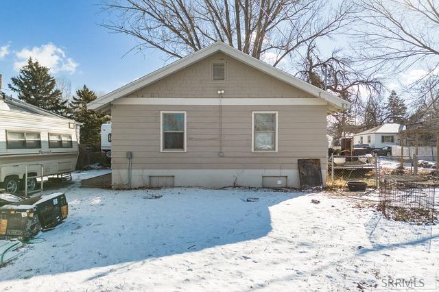 56 Cottonwood Avenue, Pocatello, ID 83204