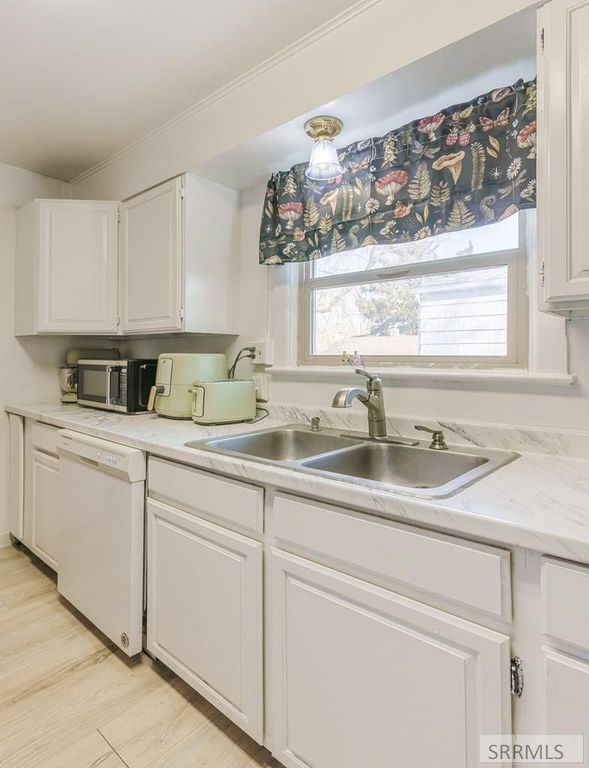 Image 12 of property listing at 56 Cottonwood Avenue, Pocatello, ID 83204