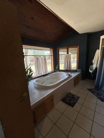 440 Dickens N, Livingston, TX 77351