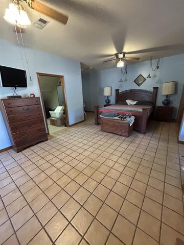 440 Dickens N, Livingston, TX 77351