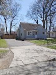 33511 Pierce Street, Garden City, MI 48135